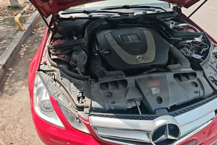 Used Mercedes-Benz E-Class 2009 E 350 Coupe Engine Bay Right