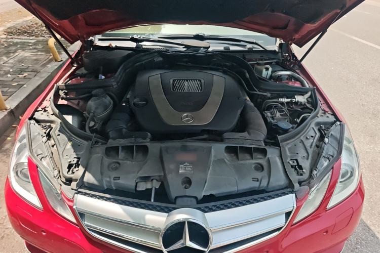 Used Mercedes-Benz E-Class 2009 E 350 Coupe Engine Bay