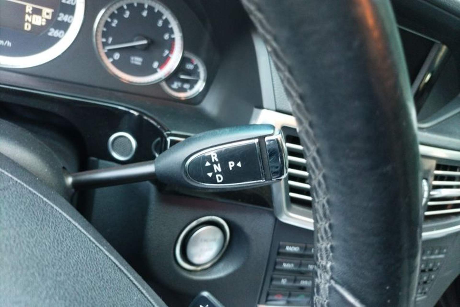 Used Mercedes-Benz E-Class 2009 E 300 Fashion Model Gear Lever