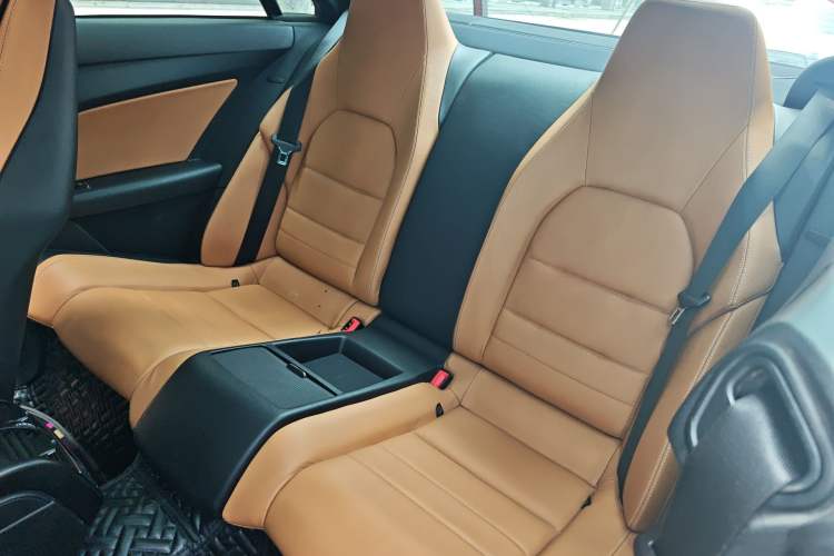 Used Mercedes-Benz E-Class 2009 E 350 Coupe Left Rear Seat