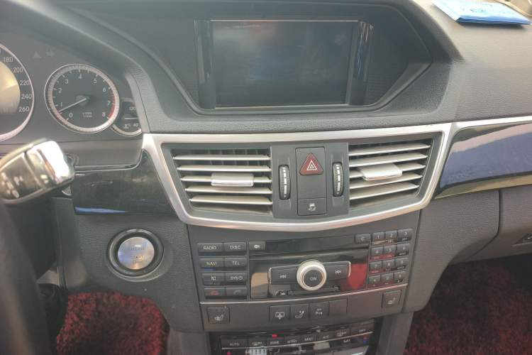 Used Mercedes-Benz E-Class 2009 E 300 Elegant Model Audio And AC Panel
