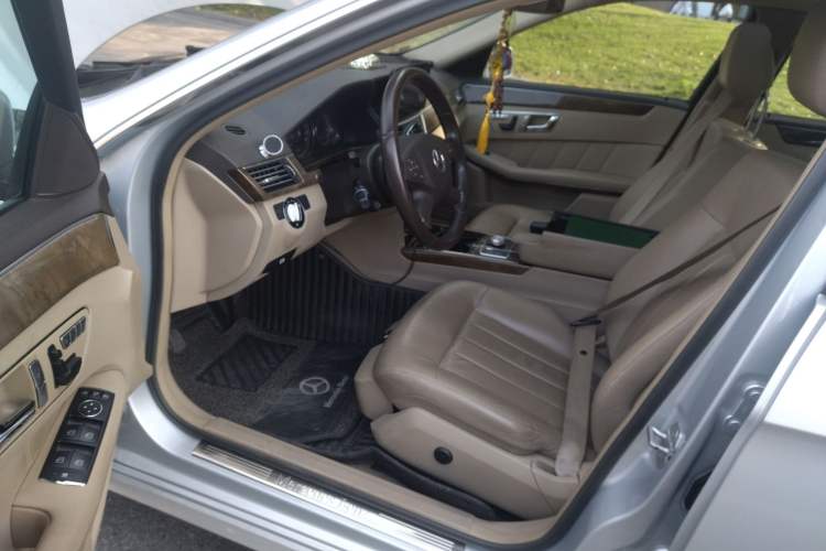 Used Mercedes-Benz E-Class 2009 E 300 Elegant Model Driver Seat