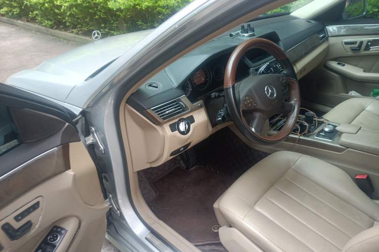 Used Mercedes-Benz E-Class 2009 E 300 Elegant Model Driver Seat