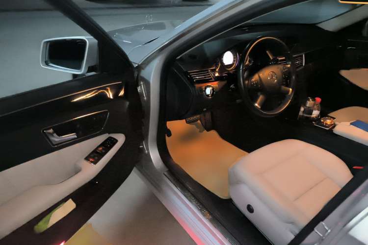 Used Mercedes-Benz E-Class 2009 E 300 Fashion Model Driver Seat