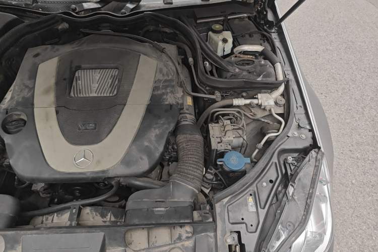 Used Mercedes-Benz E-Class 2009 E 350 Coupe Engine Bay Left
