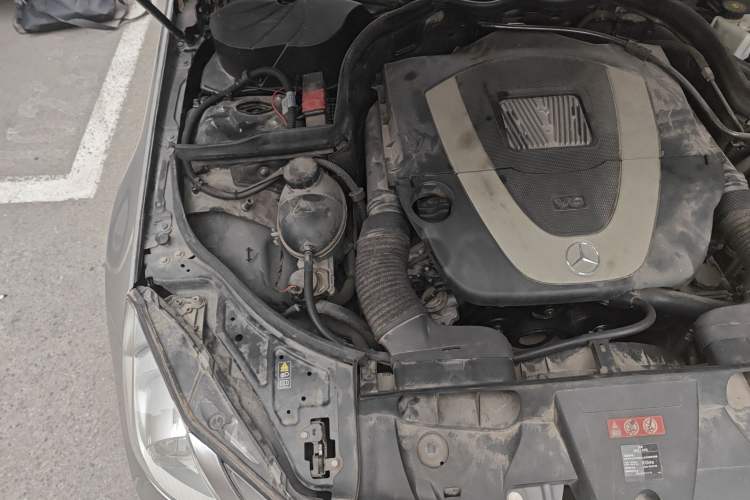 Used Mercedes-Benz E-Class 2009 E 350 Coupe Engine Bay Right