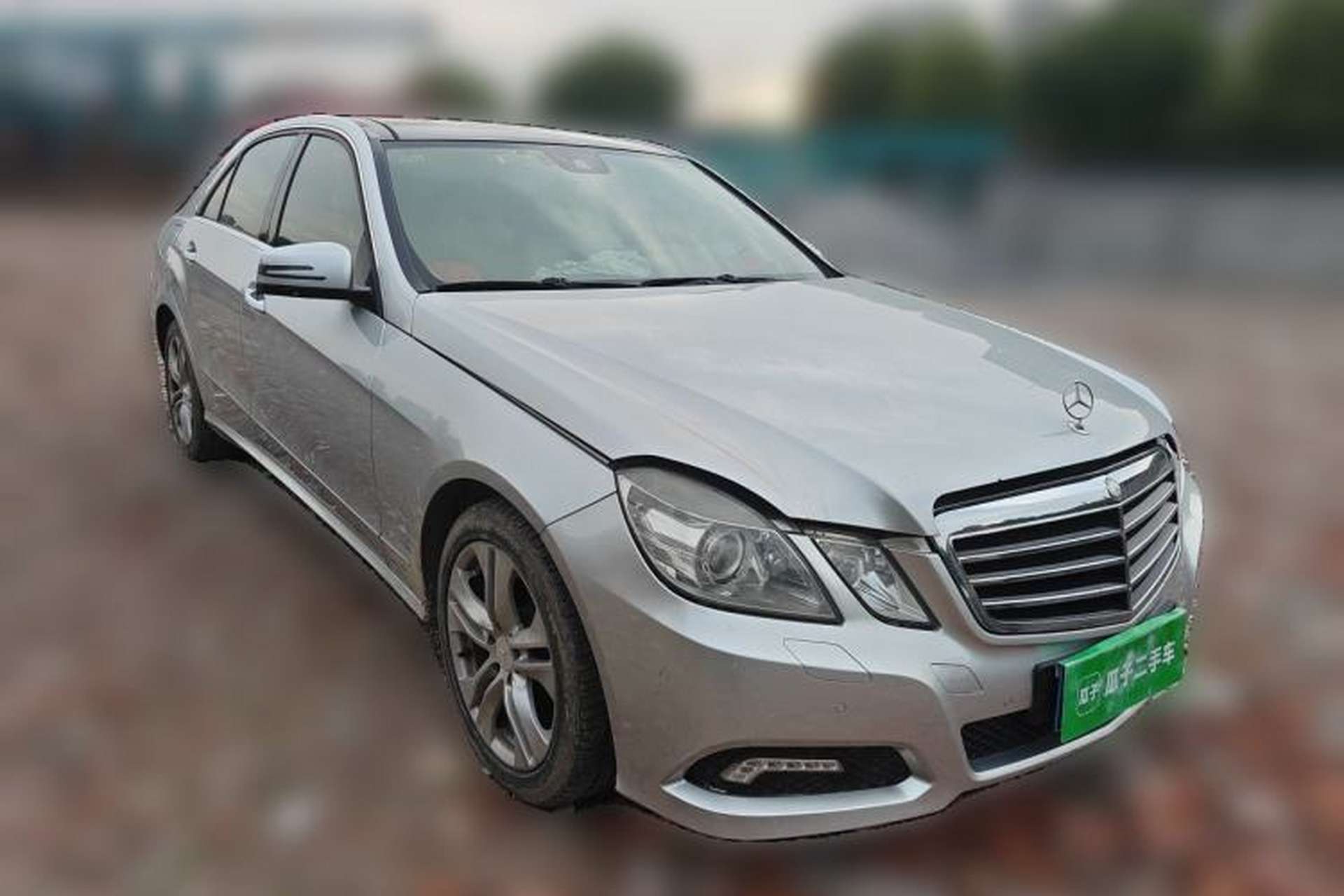 Used Mercedes-Benz E-Class 2009 E 300 Fashion Model Front Right 45 Deg