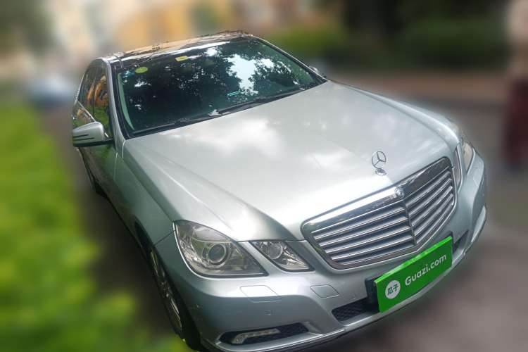 Used Mercedes-Benz E-Class 2009 E 300 Elegant Model Front Right 45 Deg