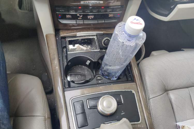 Used Mercedes-Benz E-Class 2009 E 300 Elegant Model Gear Lever
