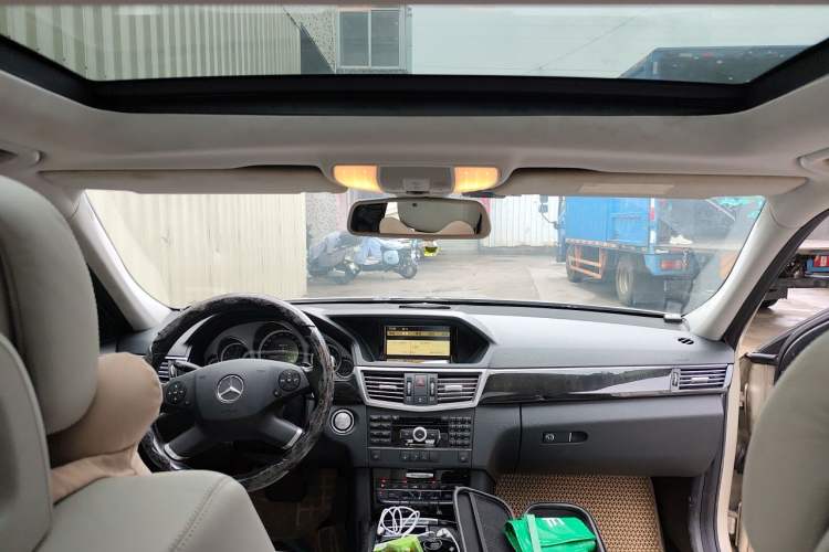 Used Mercedes-Benz E-Class 2009 E 300 Fashion Model Headliner