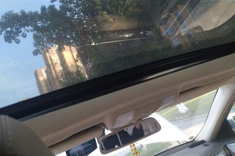 Used Mercedes-Benz E-Class 2009 E 300 Elegant Model Headliner