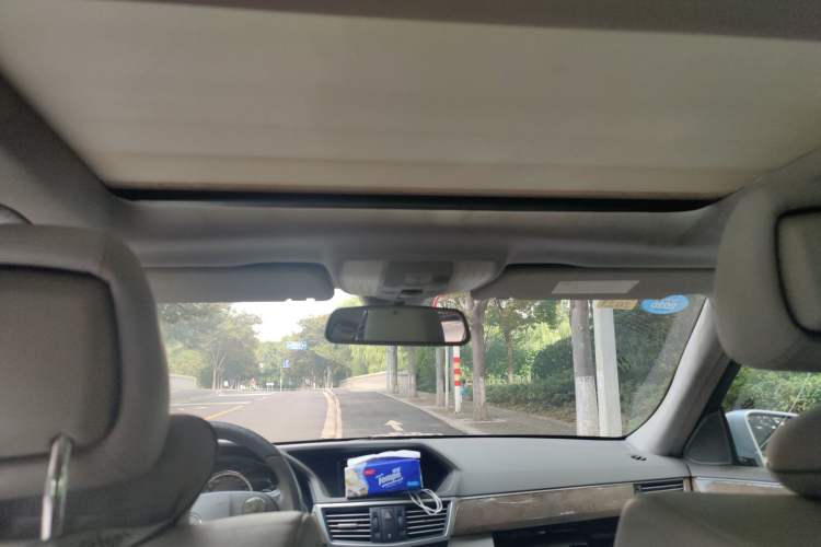 Used Mercedes-Benz E-Class 2009 E 300 Elegant Model Headliner