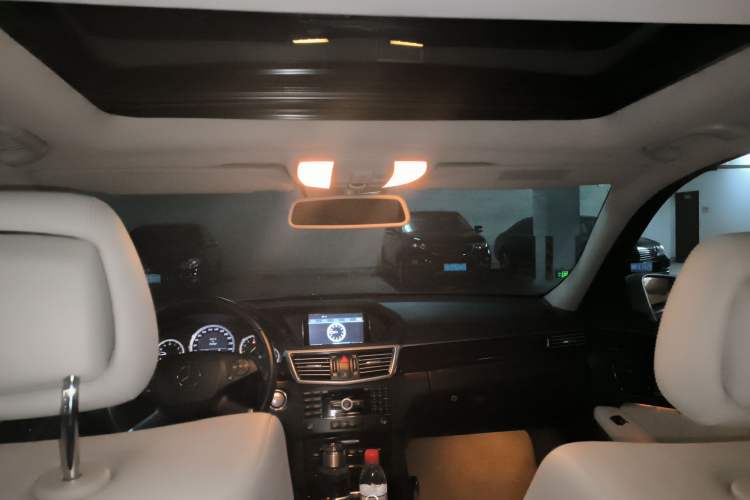 Used Mercedes-Benz E-Class 2009 E 300 Fashion Model Headliner