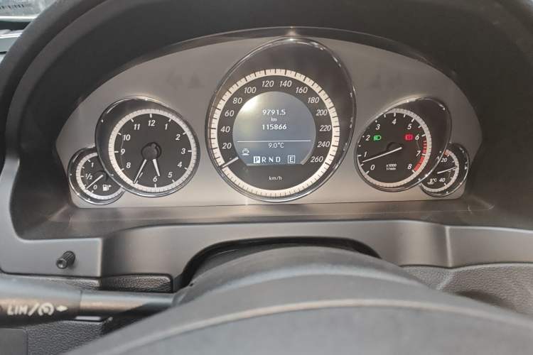 Used Mercedes-Benz E-Class 2009 E 350 Coupe Instrument Cluster