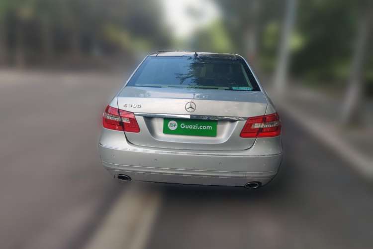 Used Mercedes-Benz E-Class 2009 E 300 Elegant Model Rear