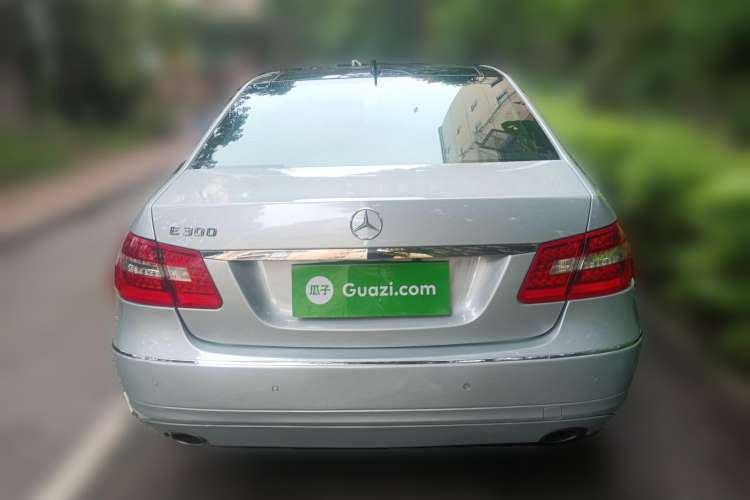 Used Mercedes-Benz E-Class 2009 E 300 Elegant Model Rear