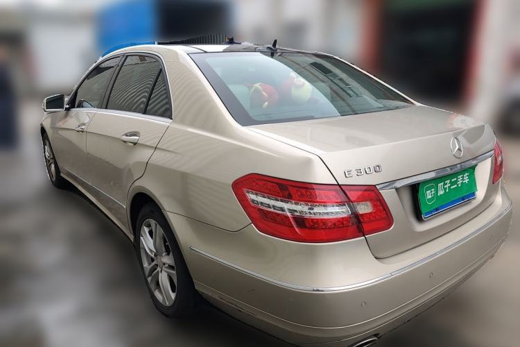 Used Mercedes-Benz E-Class 2009 E 300 Fashion Model Rear Left 45 Deg