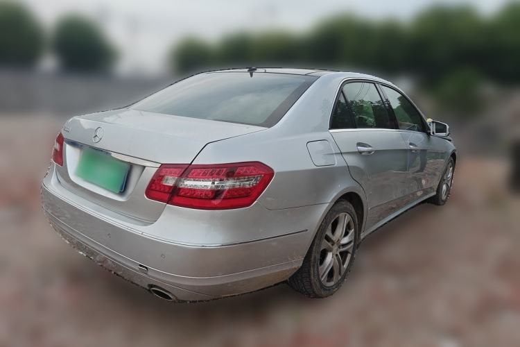 Used Mercedes-Benz E-Class 2009 E 300 Fashion Model Rear Right 45 Deg