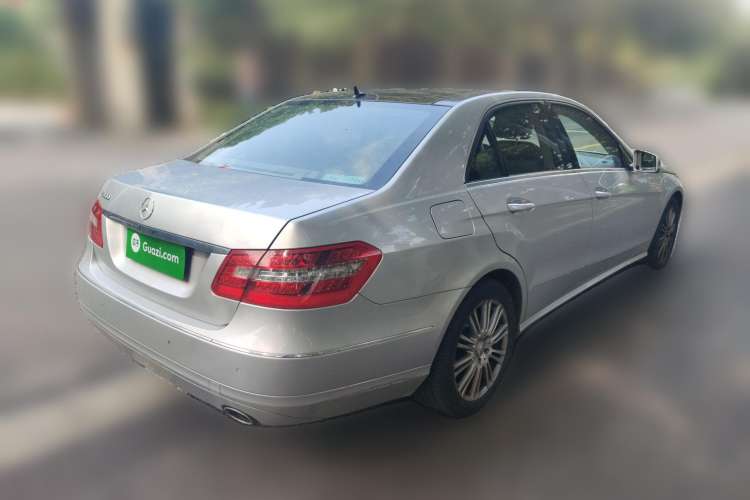Used Mercedes-Benz E-Class 2009 E 300 Elegant Model Rear Right 45 Deg