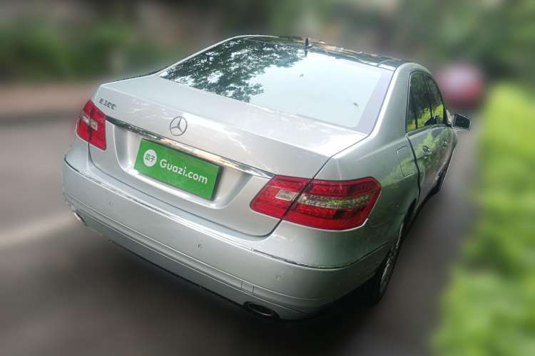 Used Mercedes-Benz E-Class 2009 E 300 Elegant Model Rear Right 45 Deg