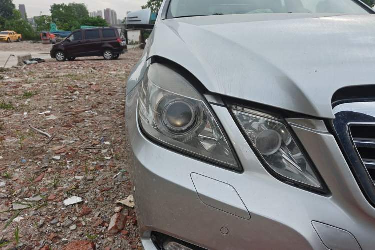 Used Mercedes-Benz E-Class 2009 E 300 Fashion Model Right Front Headlight