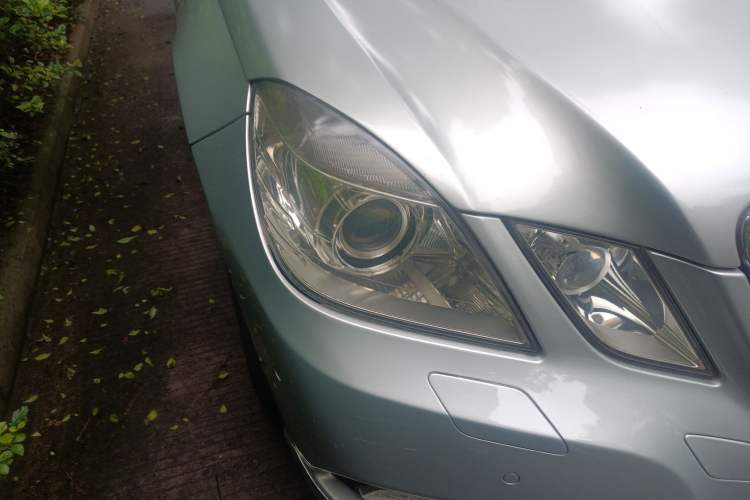 Used Mercedes-Benz E-Class 2009 E 300 Elegant Model Right Front Headlight
