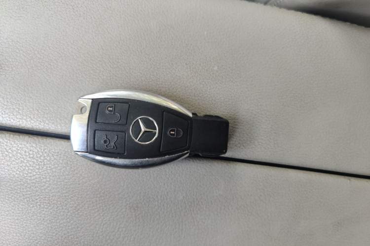 Used Mercedes-Benz E-Class 2009 E 300 Elegant Model Vehicle Key