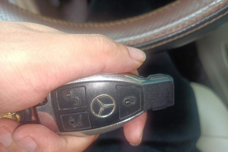 Used Mercedes-Benz E-Class 2009 E 300 Elegant Model Vehicle Key