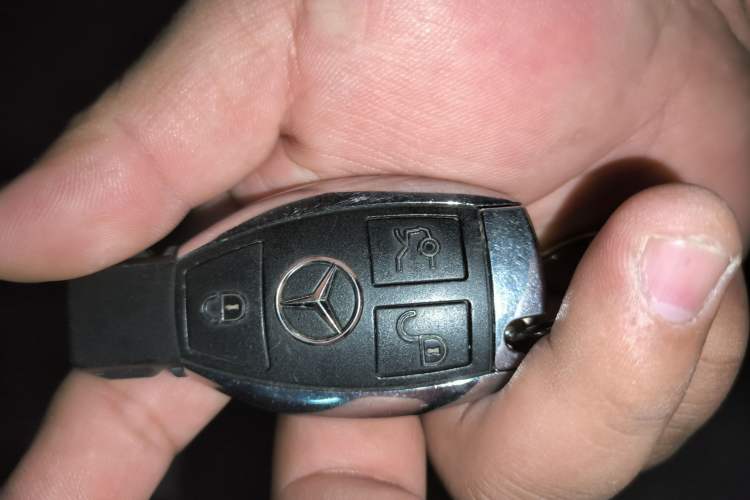 Used Mercedes-Benz E-Class 2009 E 300 Fashion Model Vehicle Key