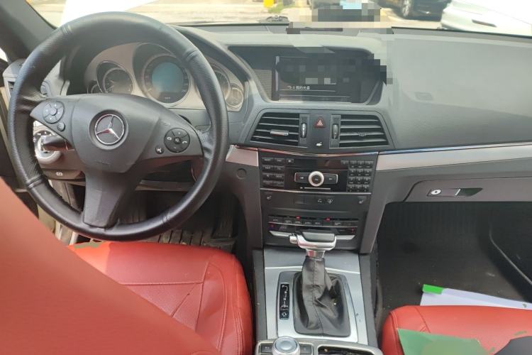 Used Mercedes-Benz E-Class 2009 E 350 Coupe Center Console