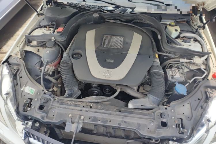 Used Mercedes-Benz E-Class 2009 E 350 Coupe Engine Bay