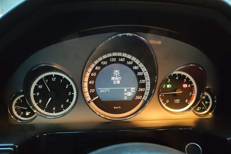 Used Mercedes-Benz E-Class 2009 E 300 Elegant Model Instrument Cluster