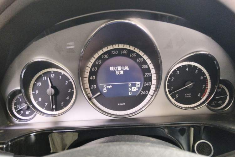 Used Mercedes-Benz E-Class 2009 E 300 Fashion Model Instrument Cluster