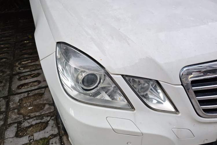 Used Mercedes-Benz E-Class 2009 E 300 Elegant Model Right Front Headlight