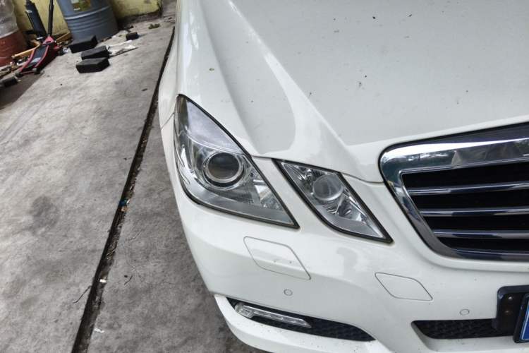 Used Mercedes-Benz E-Class 2009 E 300 Fashion Model Right Front Headlight