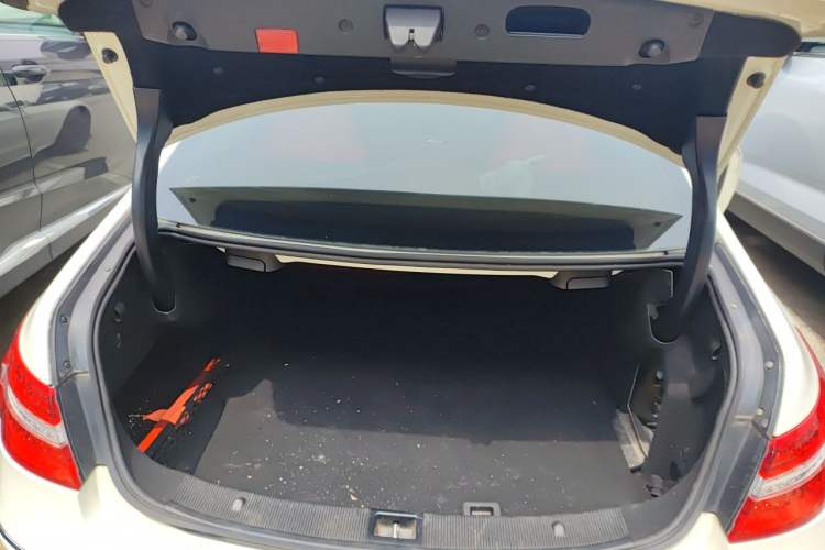 Used Mercedes-Benz E-Class 2009 E 350 Coupe Trunk