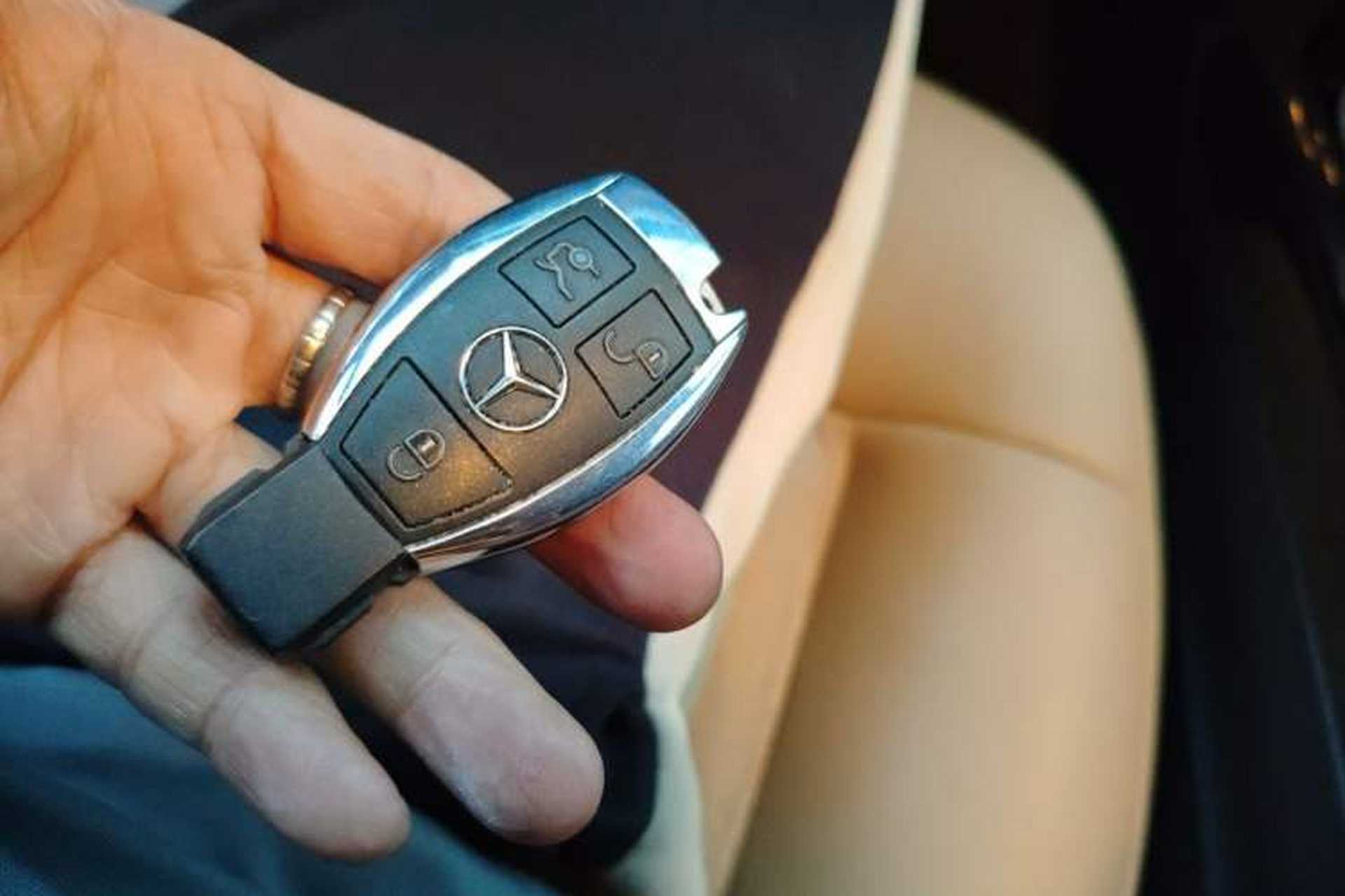 Used Mercedes-Benz E-Class 2009 E 300 Elegant Model Vehicle Key