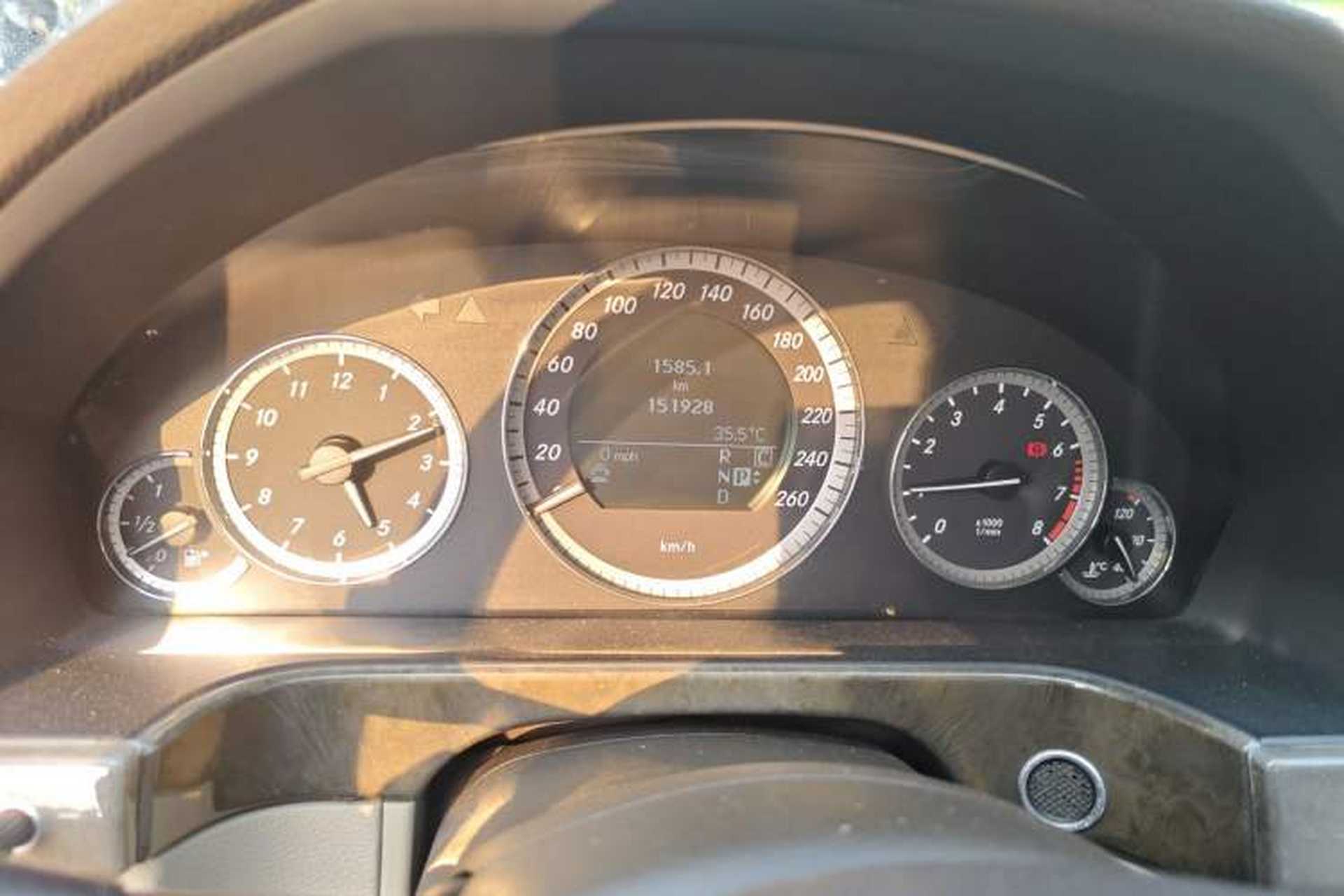 Used Mercedes-Benz E-Class 2009 E 300 Elegant Model Instrument Cluster