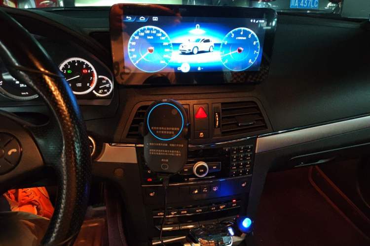 Used Mercedes-Benz E-Class 2010 E 260 CGI Coupe Audio And AC Panel