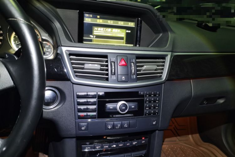 Used Mercedes-Benz E-Class 2010 E 300 L Fashion Model Audio And AC Panel