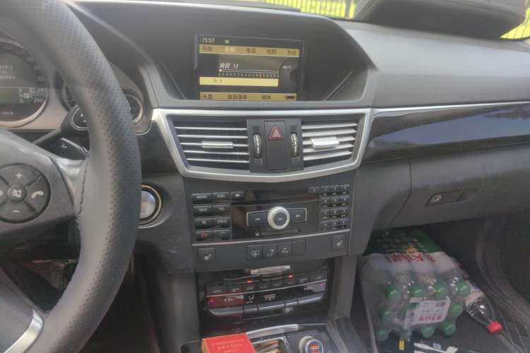 Used Mercedes-Benz E-Class 2010 E 300 L Fashion Model Audio And AC Panel