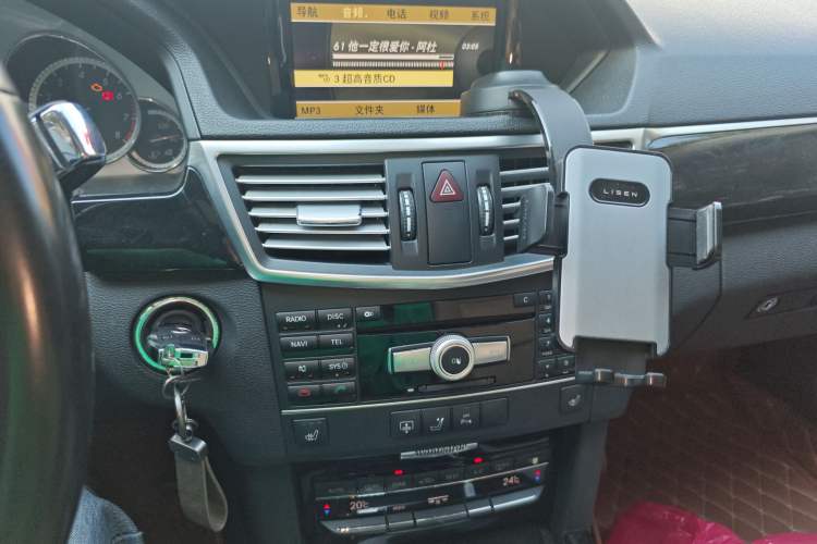 Used Mercedes-Benz E-Class 2010 E 300 L Fashion Model Audio And AC Panel