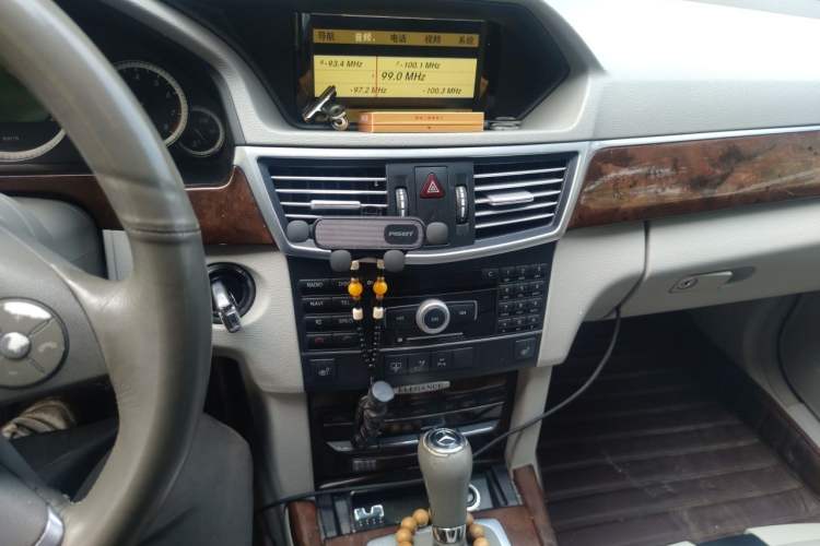 Used Mercedes-Benz E-Class 2010 E 260 L CGI Elegant Model Audio And AC Panel