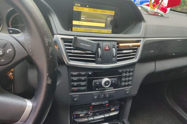 Used Mercedes-Benz E-Class 2010 E 300 L Fashion Model Audio And AC Panel