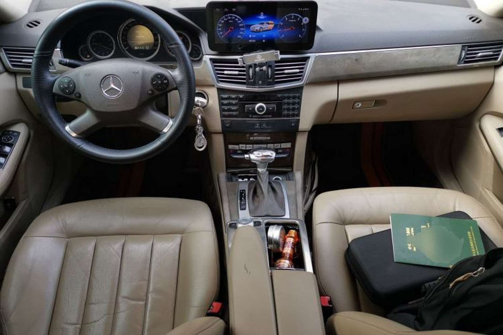 Used Mercedes-Benz E-Class 2010 E 200 CGI Elegant Model Center Console