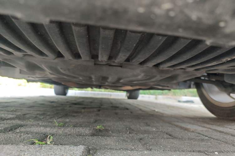 Used Mercedes-Benz E-Class 2010 E 300 L Fashion Model Chassis Front