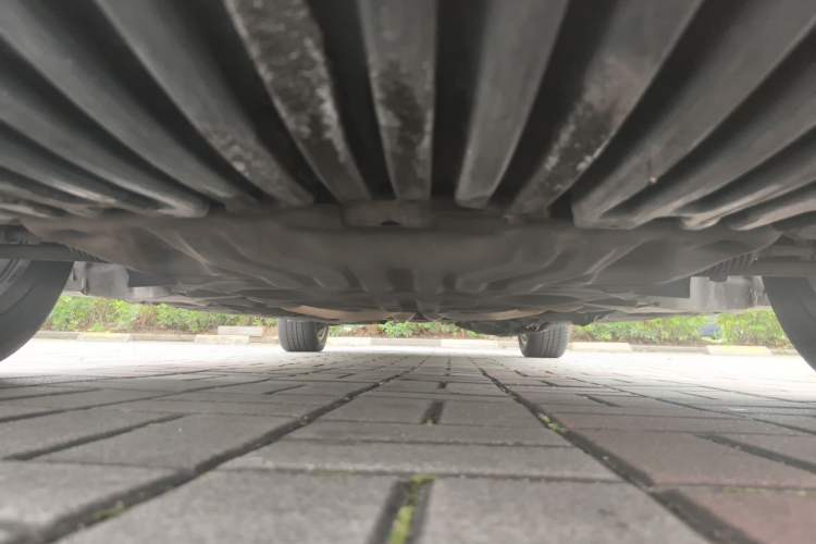 Used Mercedes-Benz E-Class 2010 E 300 L Fashion Model Chassis Front