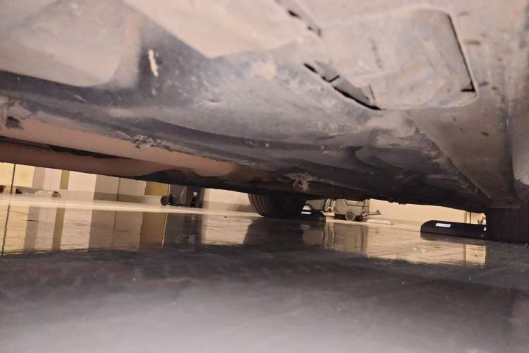 Used Mercedes-Benz E-Class 2010 E 300 L Fashion Model Chassis Front Left