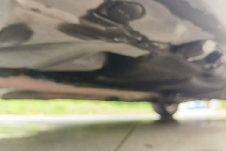 Used Mercedes-Benz E-Class 2010 E 300 L Fashion Model Chassis Front Left