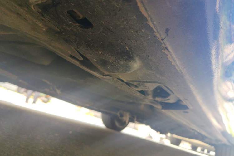 Used Mercedes-Benz E-Class 2010 E 300 L Fashion Model Chassis Front Left